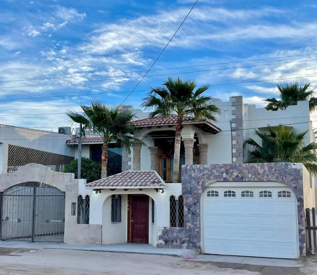 Luxury'S House Villa Rocky Point Exterior photo