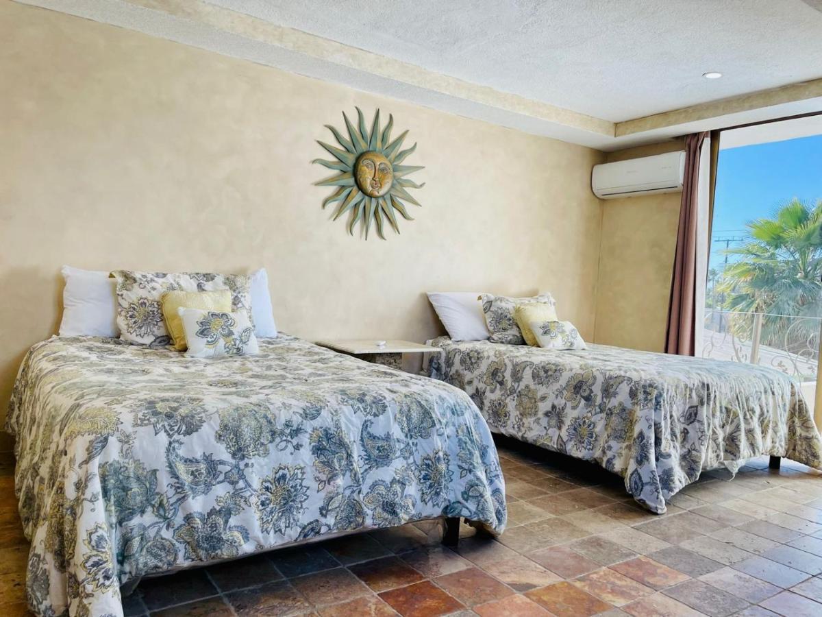 Luxury'S House Villa Rocky Point Exterior photo