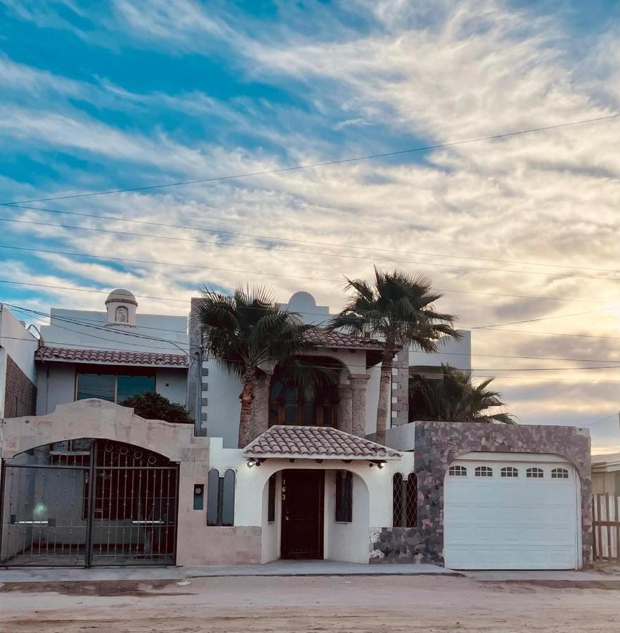 Luxury'S House Villa Rocky Point Exterior photo