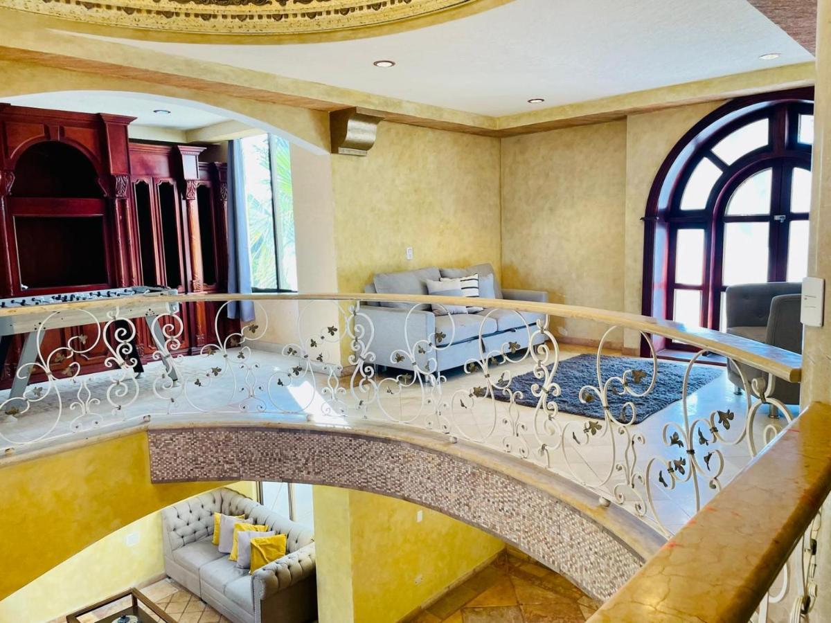 Luxury'S House Villa Rocky Point Exterior photo